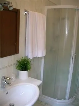 Molise 2 Hotel Milán