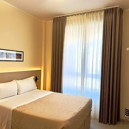 Molise 2 Hotel Mediolan