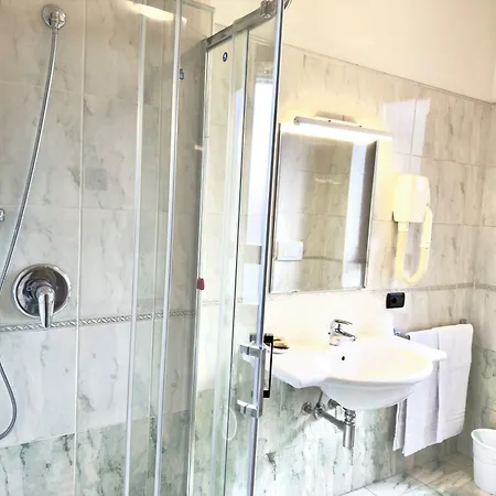 Molise 2 Hotell