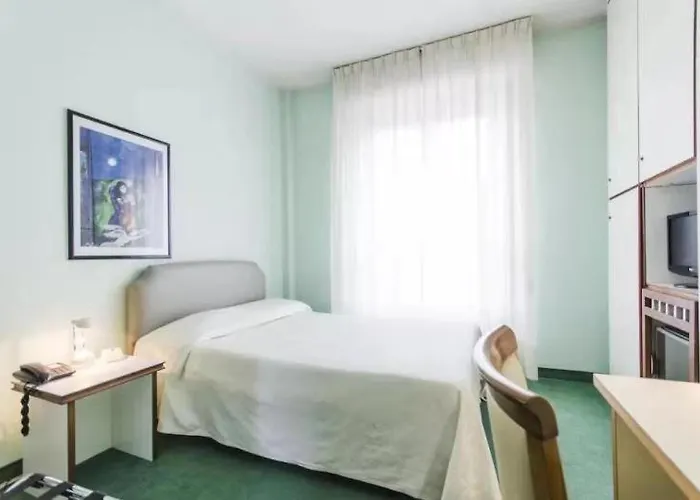 莫里斯酒店 3* 米兰